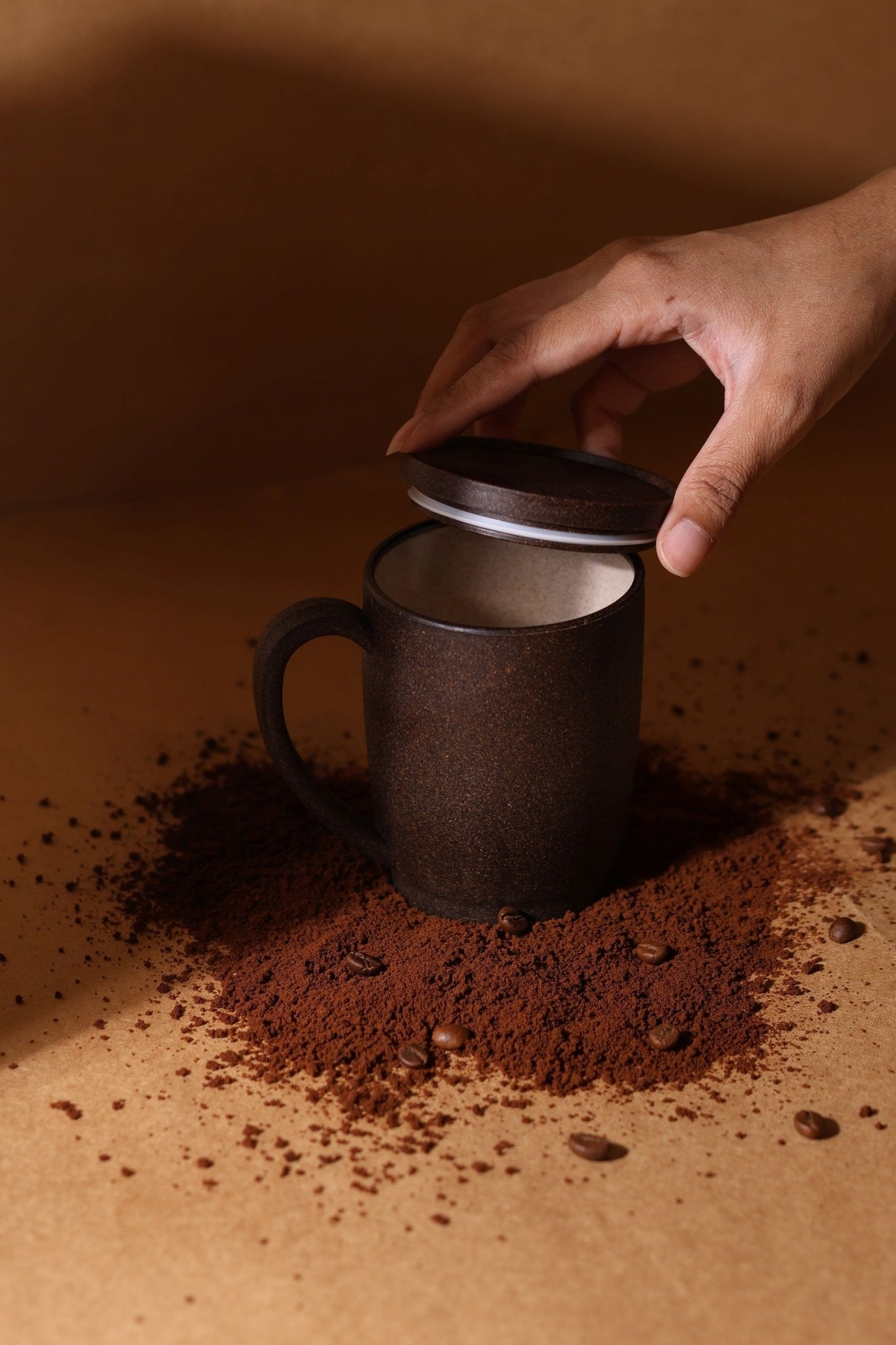 The Complete Guide to Selecting the Best Travel Coffee Mug with Lid - MAE